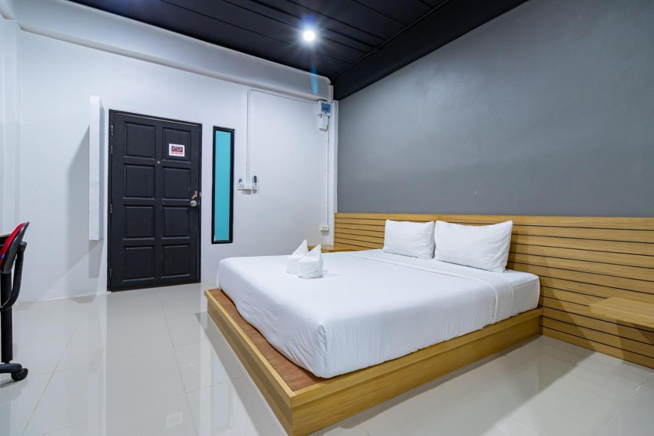 Cs Klongtoey Grand Resort Ban Yep Chaeng Kültér fotó